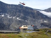 Sämtliche Elemente für die Erweiterung kamen per Heli
