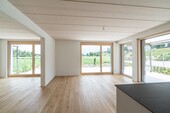 Vue intérieure avec éléments de mur et de plafond