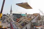 Dachgeschossausbau mit dem Einbringen vorgefertigter Elemente
