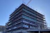 Der multifunktionale Laborbau Y80 bei Rohbauvollendung